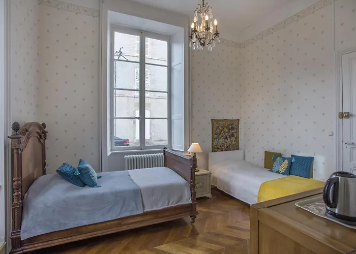 ベッド・アンド・ブレックファスト Belle Epoque フォントネー・ル・コント